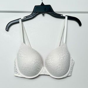 Victoria Secret PINK Push Up Bra 40B LIKE NEW